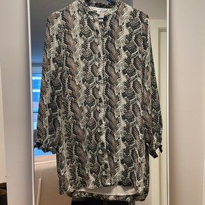 Cupcakes & Cashmere snake print tunic dress size XS